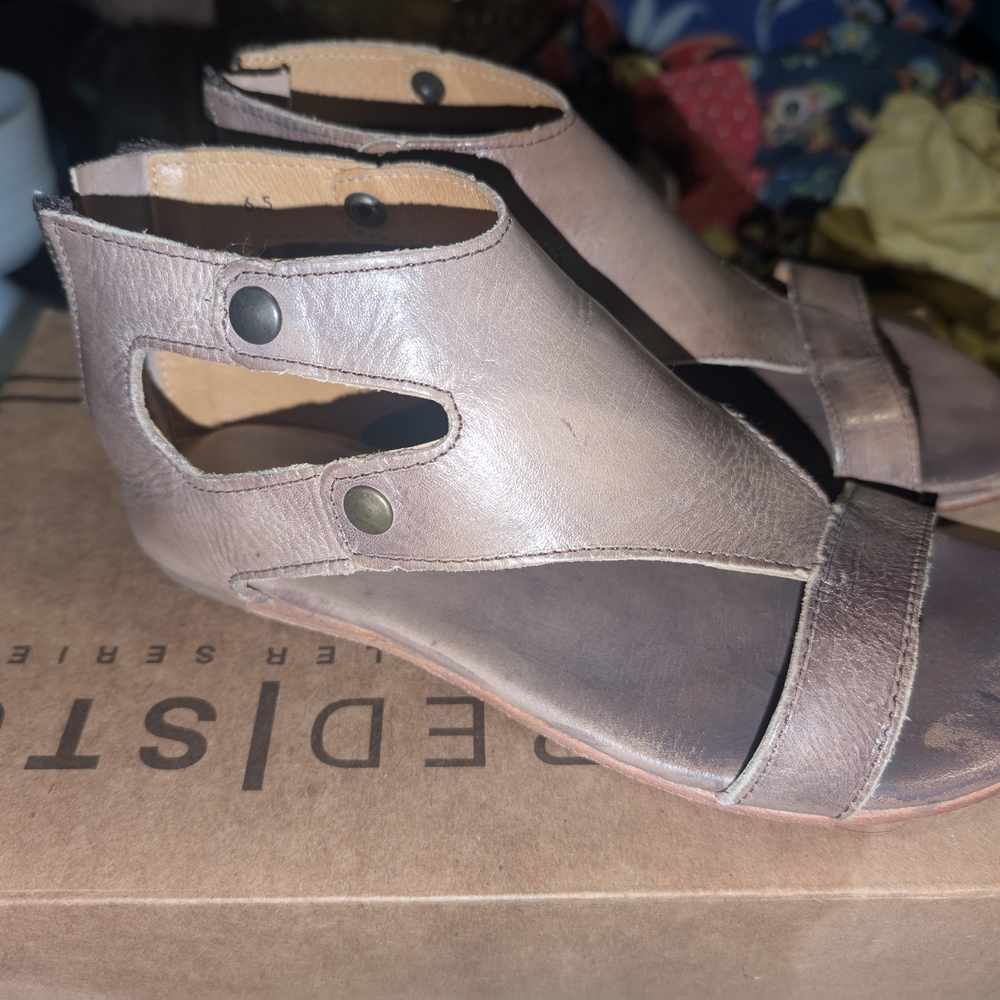 BED|STU Women's Soto Brown Rustic Leather Sandals